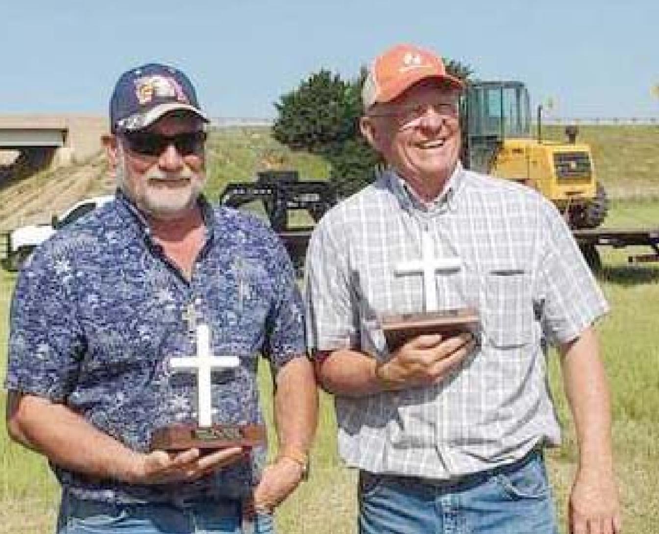Okarche church erects cross at town entrance Kingfisher Times & Free
