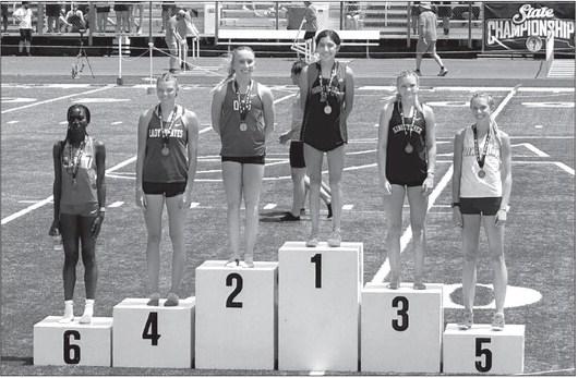 Snodgrass’ closing speed earns her 800 bronze