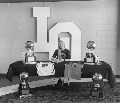 Roberts blocks out noise, becomes a Jet