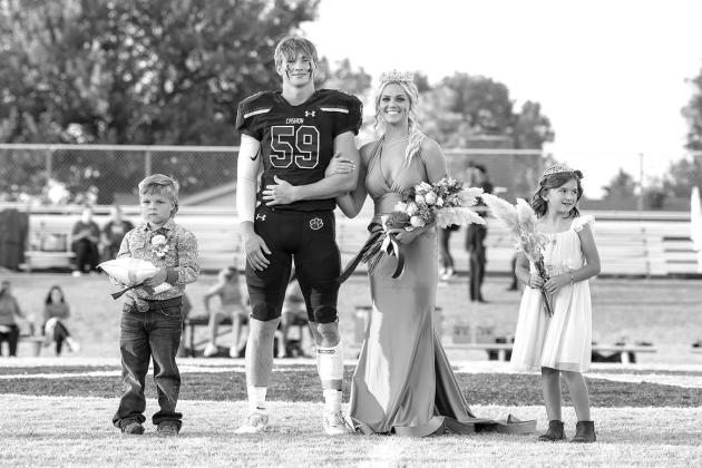 Vandruff, Cotter named Cashion football royalty
