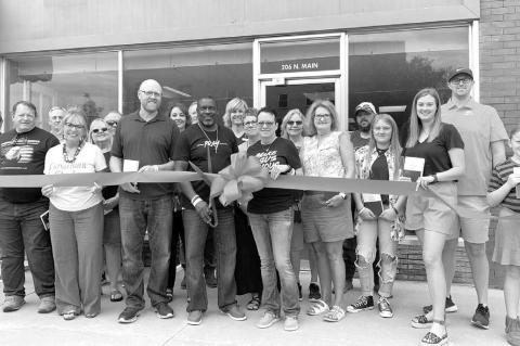 New antique store holds grand opening in Kingfisher