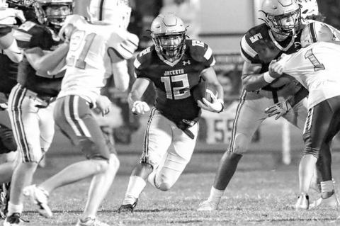 Alan wrenches Mount’s upset bid