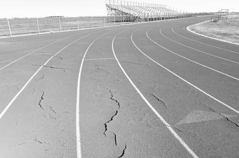 Hennessey OKs $919,410 bid to replace track