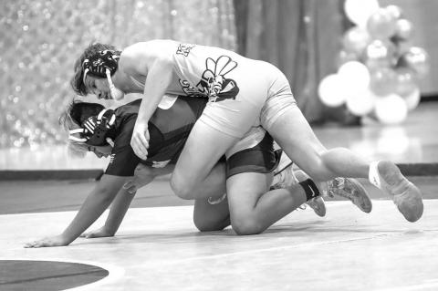 Jackets take down Clinton in home dual