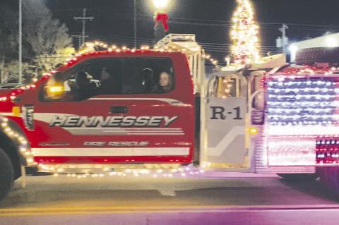 SIGHTS & SOUNDS OF THE HOLIDAY SEASON