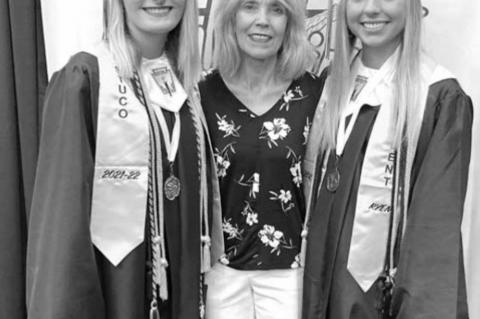 Apron Annies host OHS baccalaureate, award scholarships