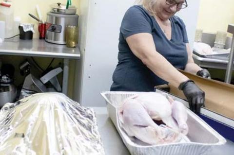 Community Thanksgiving: 10-year tradition returns