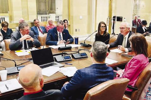 Sanders gains unanimous approval