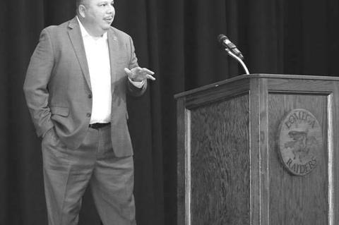 Lomega pays tribute to local veterans