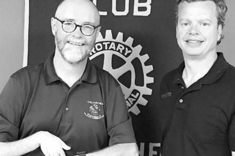 Outdoor Oklahoma producer discusses show with Rotarians