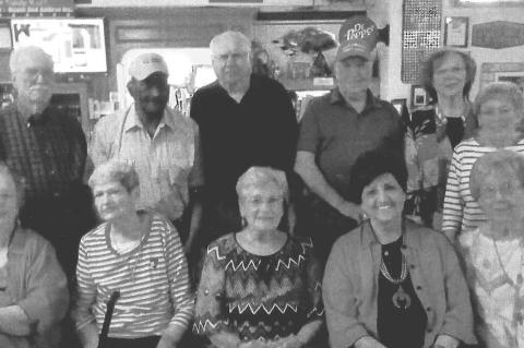KHS Class of 1959 gathers at Eischen’s