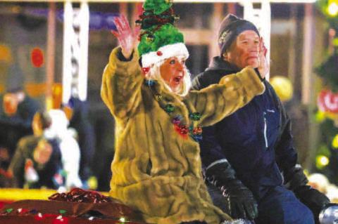 Kingfisher Christmas Parade and Fireworks