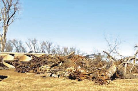 Train derails north of Dover