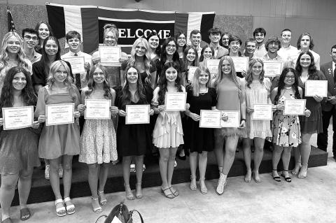 Elks honor county grads at honors banquet