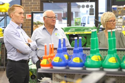 Article Image Alt Text