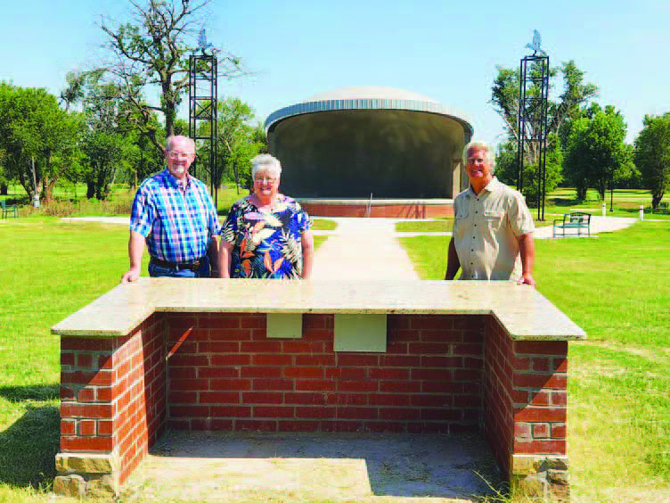 Bandshell moves another step closer to completion | Kingfisher Times ...