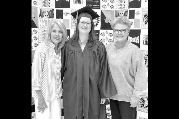Apron Annies recently awarded Allison Mingus as the OHCE group’s Okarche High School Class of 2026 scholarship recipient. Mingus is pictured with scholarship chair, Juanita Krittenbrink (left) and Apron Annies President Mary Nell Brueggen (right). Mingus is the daughter of Preston Mingus and Stephanie Stahlman. She plans to use her scholarship to pursue a creative media production degree at the University of Oklahoma. [Photo provided]