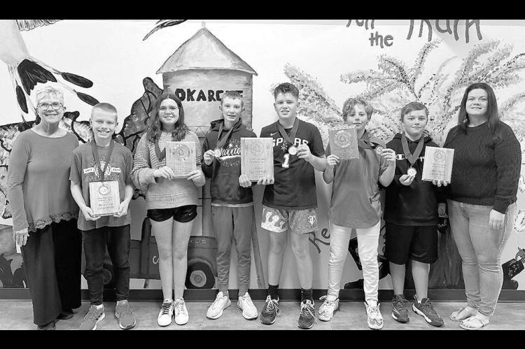 Okarche’s sixth grade quiz bowl team fi nishes season undefeated