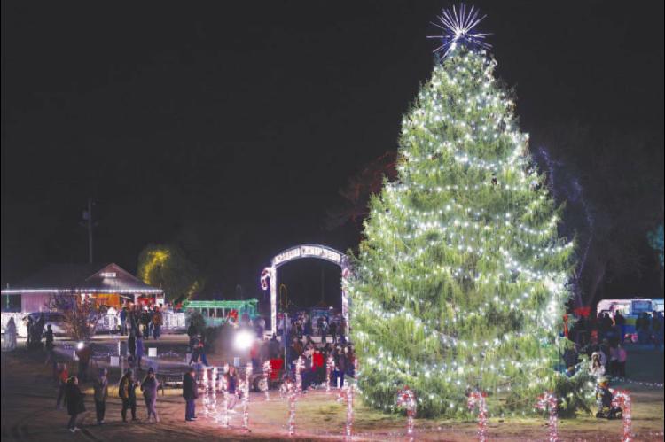 The 2024 season for Kingfisher Winter Nights has come to an end. The lights display at Kingfisher Park hosted its last guests on Saturday, Dec. 28, ending its month-long run. Throughout that month, there were 4,356 vehicles that made their way through the