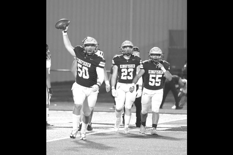 Yellowjackets lock it up