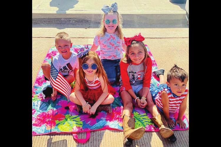 PARADE BUDDIES