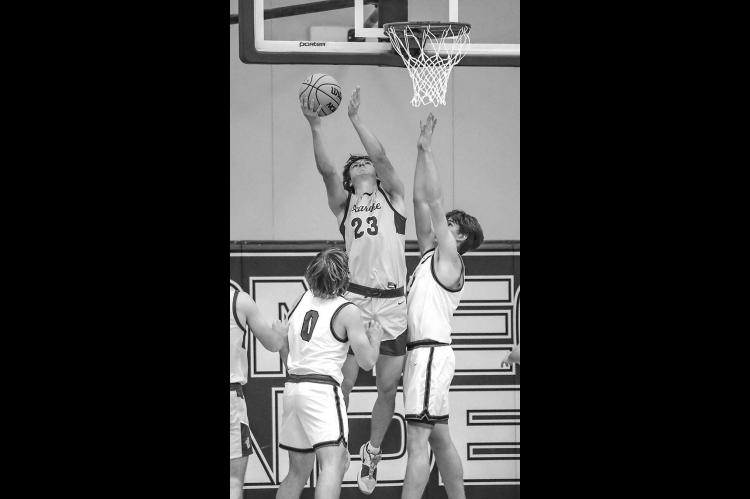 Warriors’ defense smothers Lomega