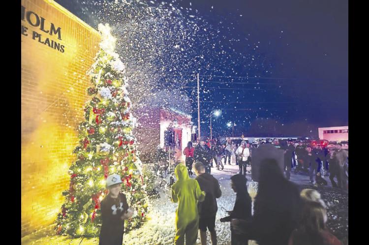 LIGHTING THE WAY TO CHRISTMAS