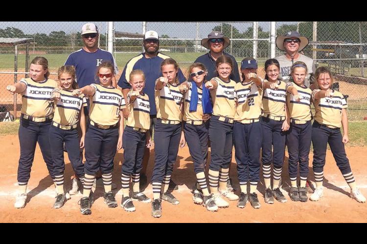LADY JACKETS COMPLETE UNDEFEATED SEASON