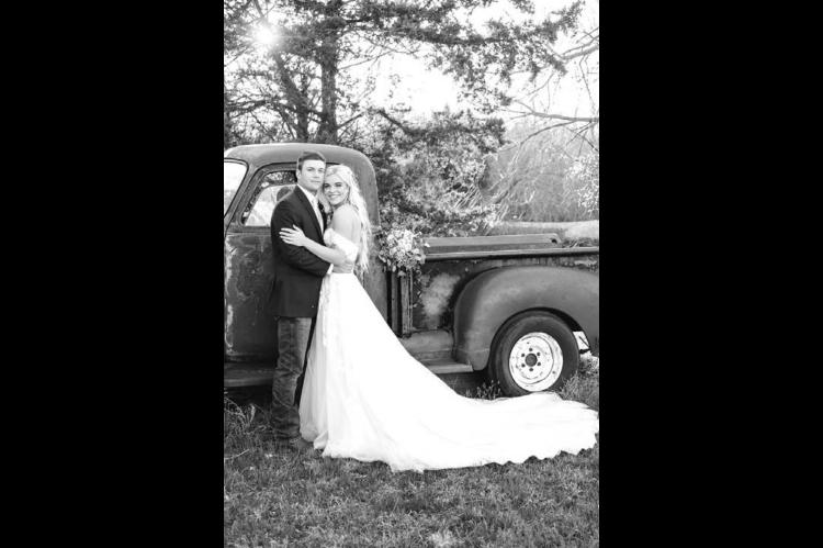 Hannah Chaney, Shane Ince exchange vows  during April ceremony at Rustic Rose Barn
