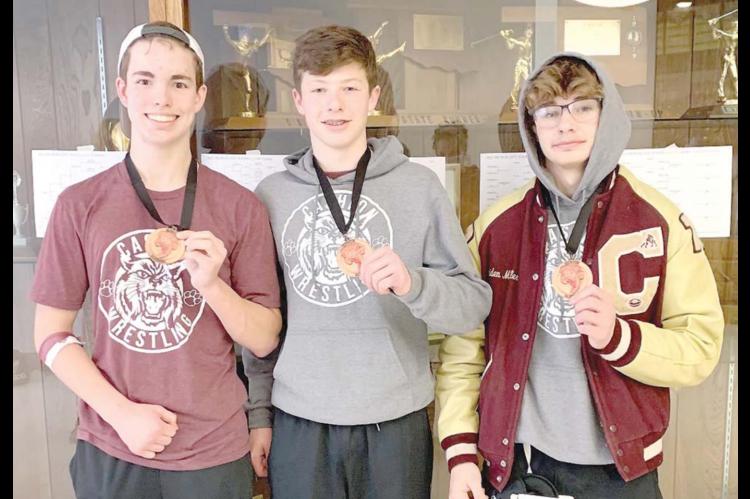 Trio of Wildcats bring home Hub City wrestling hardware