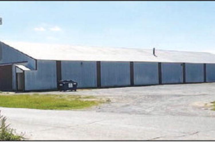 Who owns the Hennessey Cow Palace?
