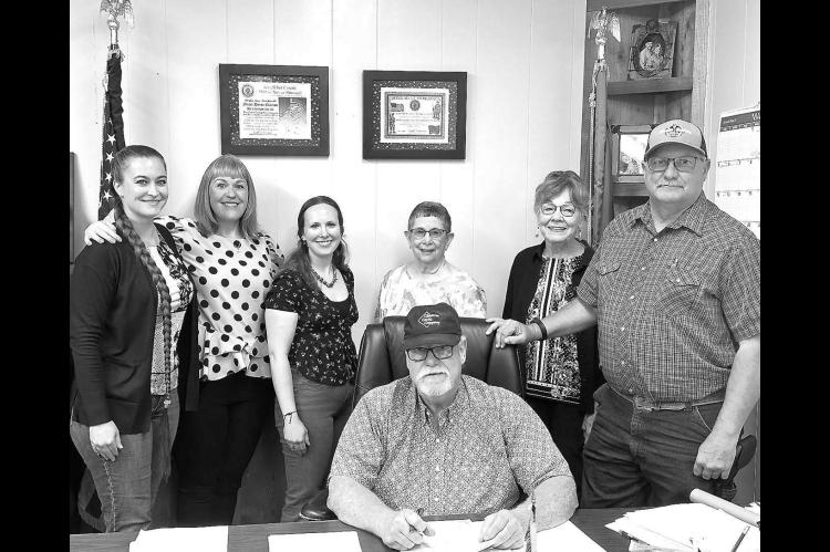 Commissioners recognize OHCE Week