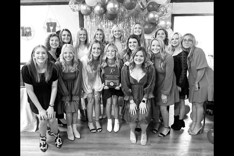 Hennessey softball team earns OSSAA academic award