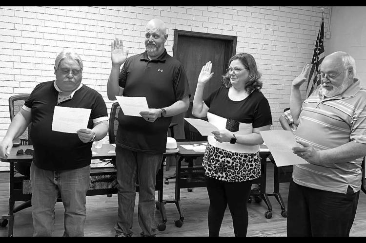 Newly-elected Hennessey officials