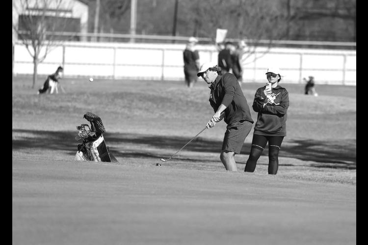 Jackets 5th* in home golf tournament
