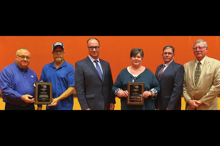 Kingfi sher City employees recognized