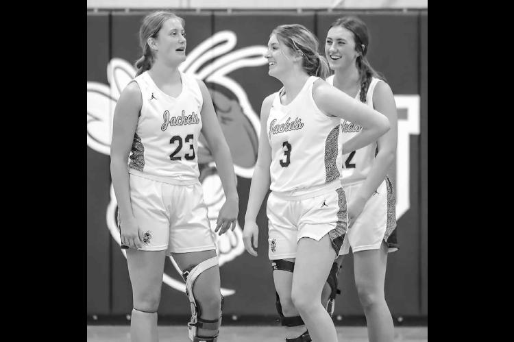 Lady Jackets start strong