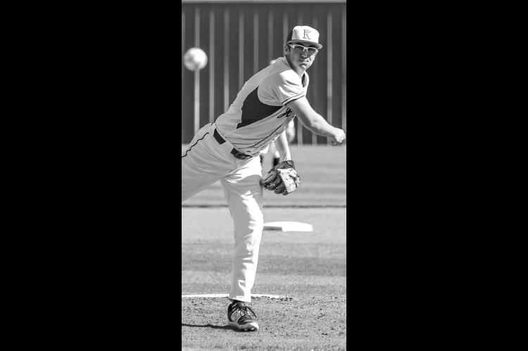 Jackets get district sweep